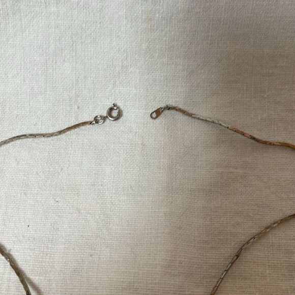 Vintage Elegant Black and. Silver Pendant Necklace - Picture 7 of 9